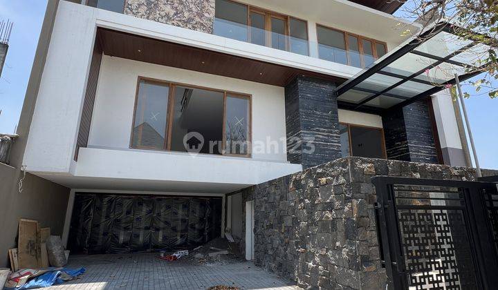 Rumah Graha Family Baru Minimalis 3 Lantai 1