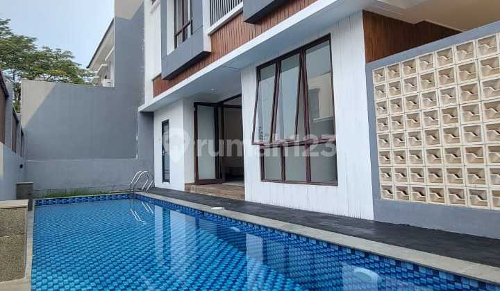 RUMAH BRAND NEW POSISI HOEK ADA POOL di Discovery Bintaro Sektor 9