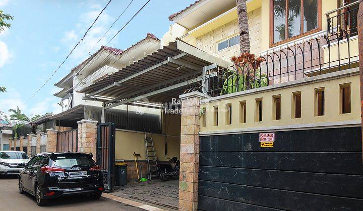 Rumah Modern Bagus Siap Huni Dengan Pool Dalam Cluster di Pejaten Jakarta Selatan  1