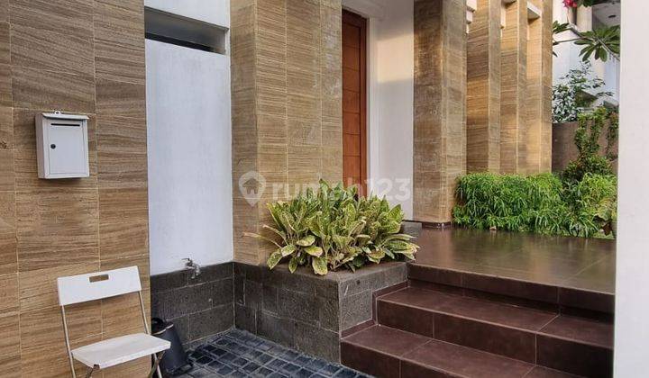 Rumah Modern Bagus Siap Huni di Perumahan Elite Bintaro Sektor 9 2