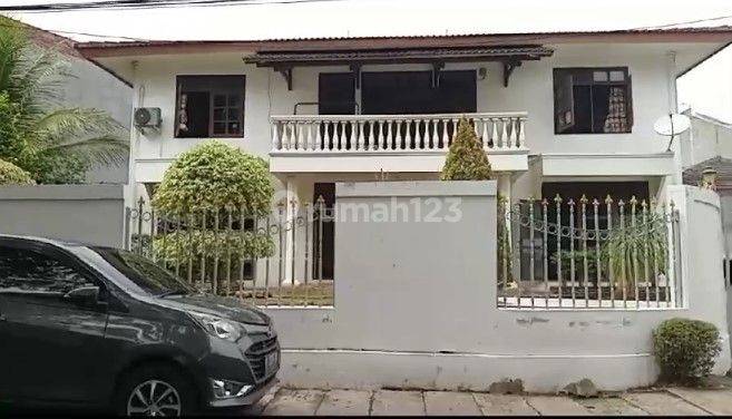 Rumah Bagus Harga Murah Halaman Luas di Pesanggrahan Jakarta Selatan 1