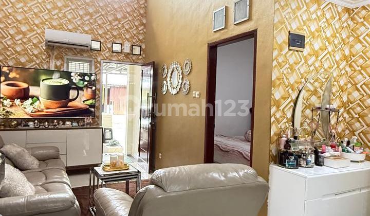 Dijual Cepat....Rumah 1.5 Lantai Fully Furnished Bagus Siap Huni Dalam Cluster Bintaro Sektor 9