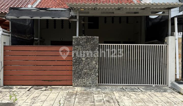 RUMAH 1.5 LANTAI BAGUS SIAP HUNI DI PERUMAHAN CIPULIR PERMAI RUMAH 1.5 LANTAI BAGUS SIAP HUNI DI PERUMAHAN CIPULIR PERMAI