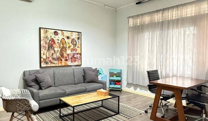 Rumah Kantor 2 Lantai Halaman Luas di Jati Padang Jakarta Selatan