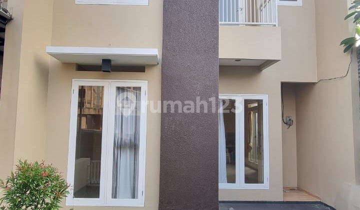 Rumah Minimalis Modern Bagus Siap Huni Bebas Banjir