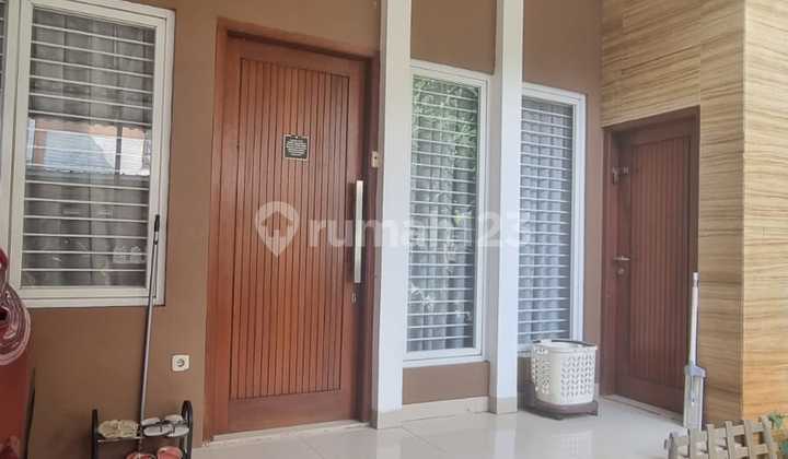 Rumah Full Renov 2.5 Lantai Bagus Siap Huni dalam Cluster One Gate Bintaro Rumah Full Renov 2.5 Lantai Bagus Siap Huni dalam Cluster One Gate Bintaro