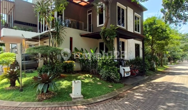 Rumah Renovated Posisi Hook Semi Furnished Dalam Cluster Discovery Bintaro