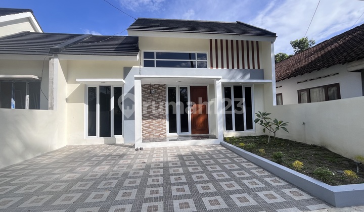 Dijual Rumah Baru Selatan Pasar Godean Dekat Polda Diy