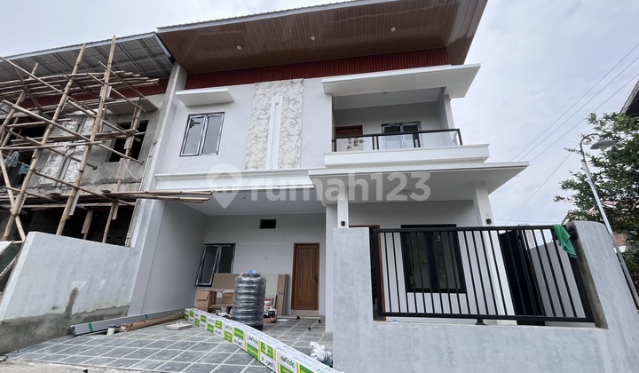 Rumah 2 Lantai Dekat Calon Polda Baru Godean Rumah 2 Lantai Dekat Calon Polda Baru Godean