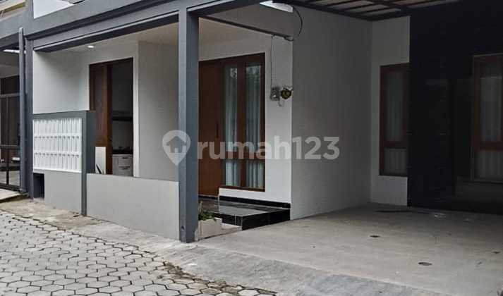 Rumah Baru Furnish Dalam Komplek Utara Maguwoharjo Rumah Baru Furnish Dalam Komplek Utara Maguwoharjo