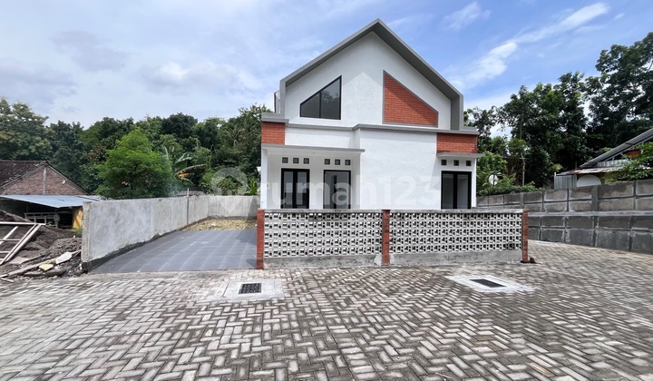 Rumah Cantik Dalam Perumahan Belakang Umy Hanya 1.5 Km