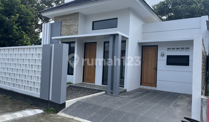 New House Jl Godean Km 7 Nice House SHM