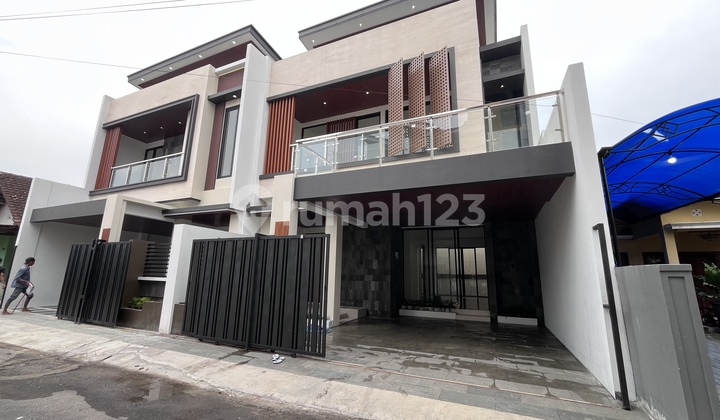 Rumah Cantik Utara Monjali Dekat Ugm/ Alazhar