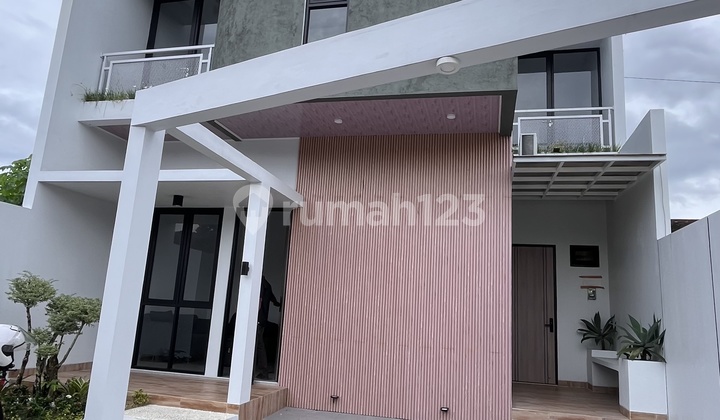 Beautiful House Near Sleman Regency Government Office, Cheap Furnishings