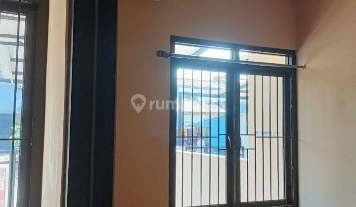 Rumah Minimalis Selangkangan ke Kampus UI 1