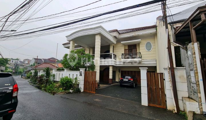 Rumah Klasik Modern Lokasi Strategis Di Ampera 2