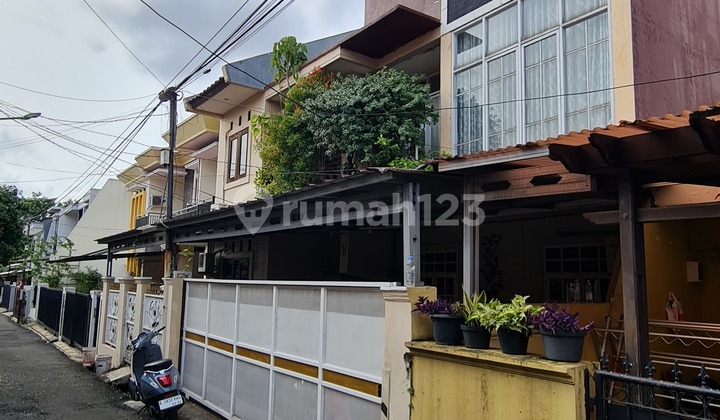 Rumah 2 Lantai Startegis Pondok Kelapa Kav Dki