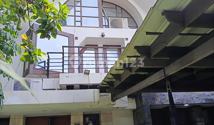 Hunian Ekslusif 2 Lantai Di Kemang Strategis Dan Nyaman 2