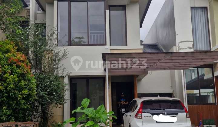 Disewakan Rumah Illustria, Kondisi Mantap, Sudah Renovasi, Lokasi Super Strategis di Pusat Bsd