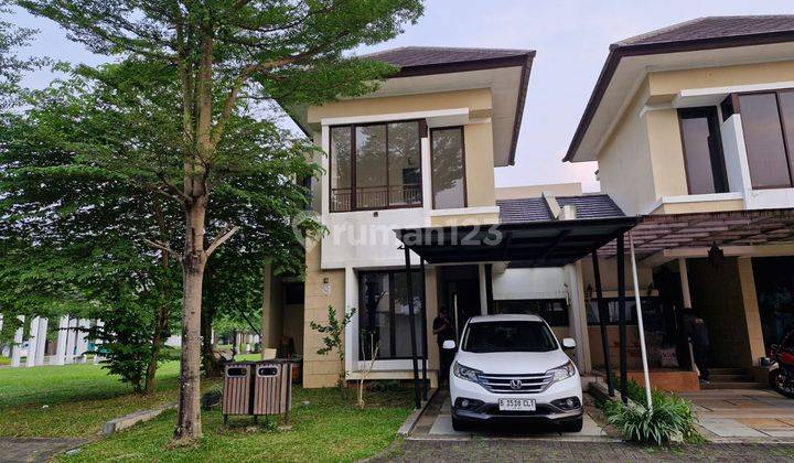 Rumah di Cluster Illustria, Tangerang, telah renov, 2 Lantai, Keren Abis,Canopy 1