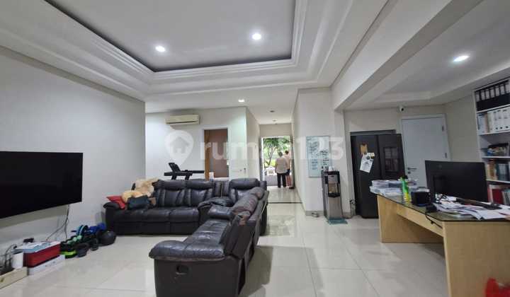 Rumah Elite, di Pusat Kawasan Bsd,2 Lantai,Greeny, Keren 2