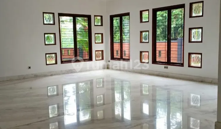 Pesona Khayangan Luxury House