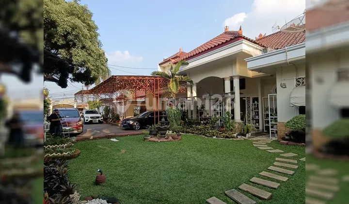 1.5-Story Luxury Plot House in Radar Auri Cibubur Fully Furnished Ready to Occupy 1.5-Story Luxury Plot House in Radar Auri Cibubur Fully Furnished Ready to Occupy