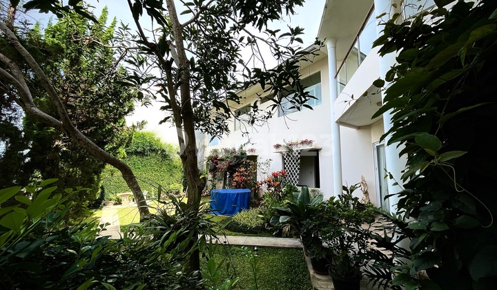 House in the Elite Resort Area of Dago Pakar Bandung 2