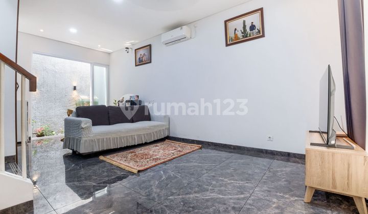 Rumah Bagus Siap Huni Di Cluster U House Bintaro -nrl 2