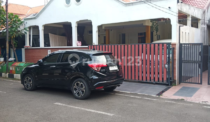 House in Bermis Complex Kelapa Gading North Jakarta
