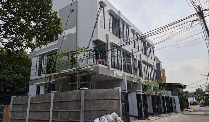 Dijual Rumah Di Taman Ratu 3,8x11 Barulokasi Strategis 1