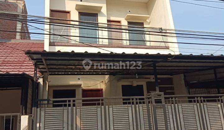 Sewa dan jual Taman Cosmos siap huni lokasi startegis 1