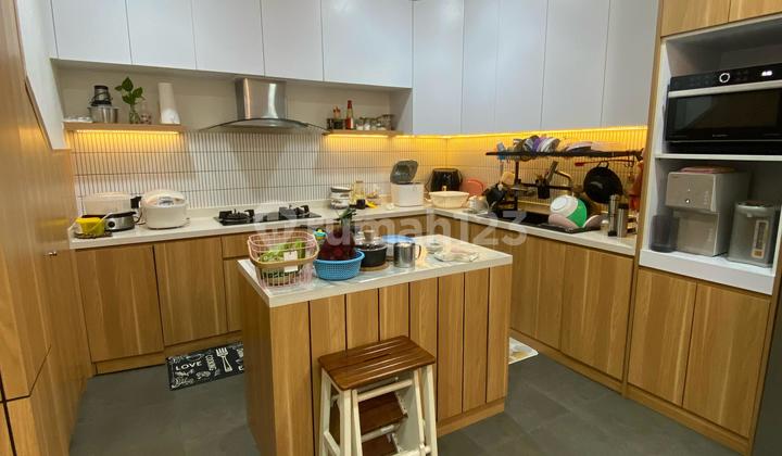 Casa Jardin semi furnish full renov 3 lantai 2