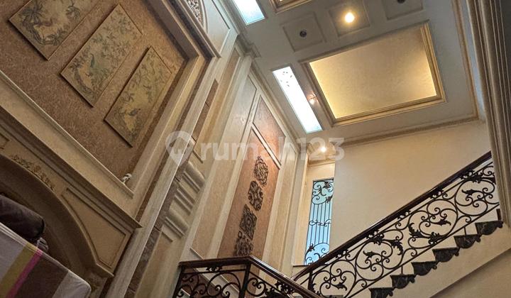 Green Garden Posisi Jalan Boulevard Rapi Terawat Siap Huni