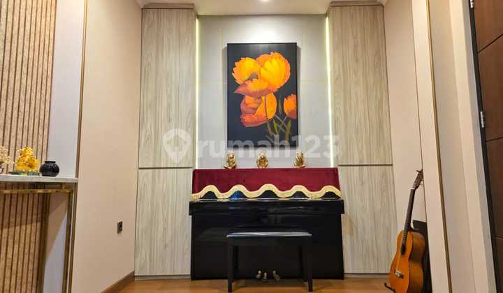 Casa Jardin Rumah Istimewah Full Renov Siap Huni Depan Taman 2