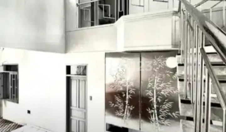 GRAND HOUSE WITH GOOD DESIGN IN KAYU PUTIH PULO GADUNG GRAND HOUSE WITH GOOD DESIGN IN KAYU PUTIH PULO GADUNG