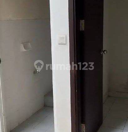 Rumah 2 Lantai Bagus Siap Huni di Jgc Cakung, Jakarta Timur 2