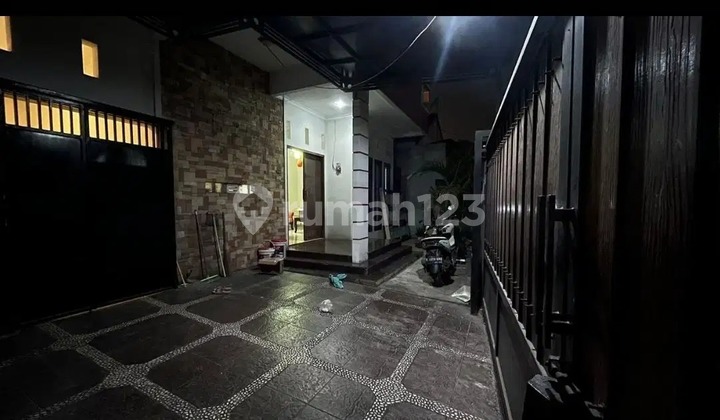 RUMAH MEGAH TANAHNYA 280 M² di CAMAN BEKASI RUMAH MEGAH TANAHNYA 280 M² di CAMAN BEKASI