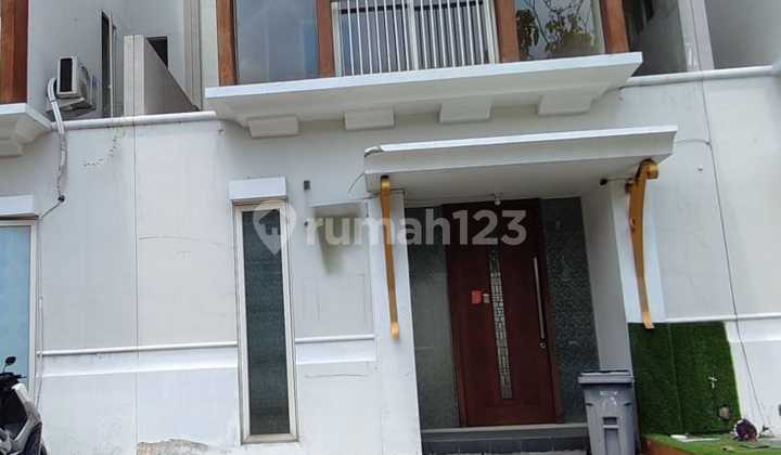 For Rent House In Grand Harvest Wiyung Surabaya