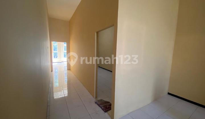For Rent: Shop House on Raya Brigjen Sidoarjo 2