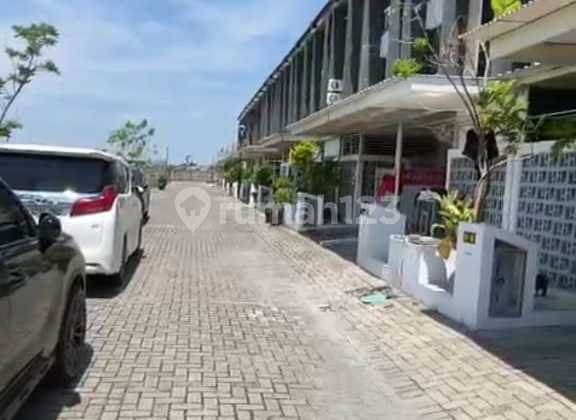 For Rent Nice 3-Story House Royal Residence Wiyung West Surabaya