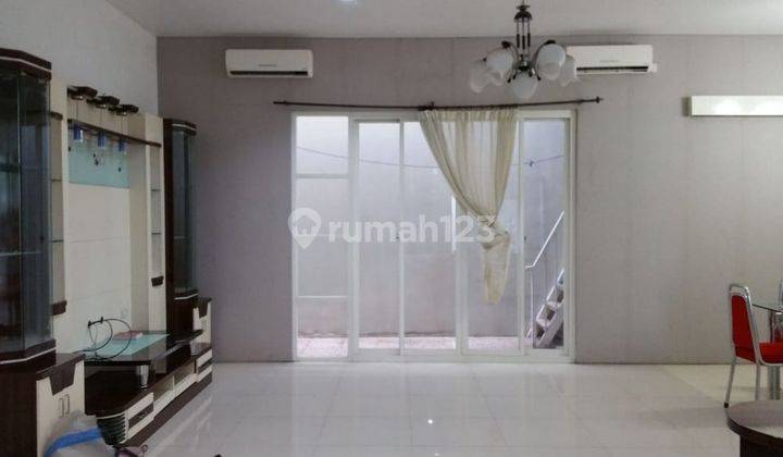 Rumah Modern Minimalis Royal Residence  2