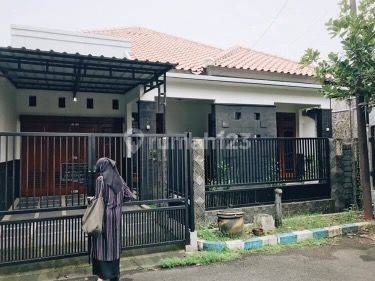 Dijual Rumah Asri Taman Indah Menanggal Dekat Masjid Akbar  1