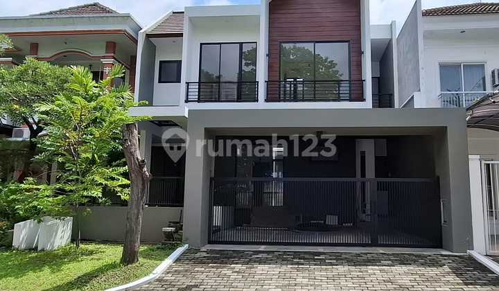 For Sale House in Graha Family West Surabaya