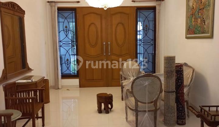 For Rent Aesthetic Fully Furnished Ready-to-Live House In Villa Regency Pakuwon Indah