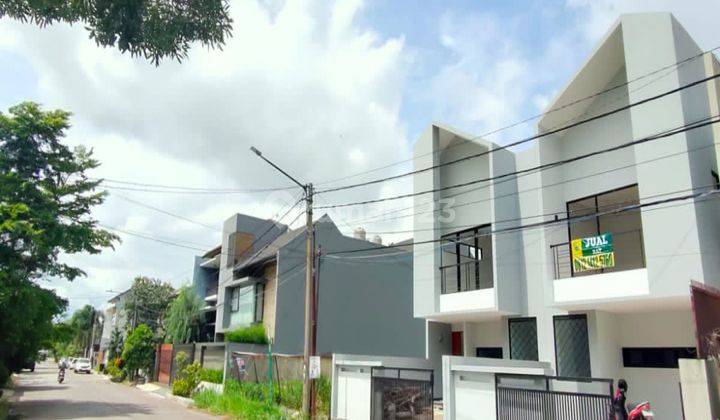  Rumah Baru  SHM - Sertifikat Hak Milik Main Road di Taman Holis indah 2, Holis Cigondewah 1