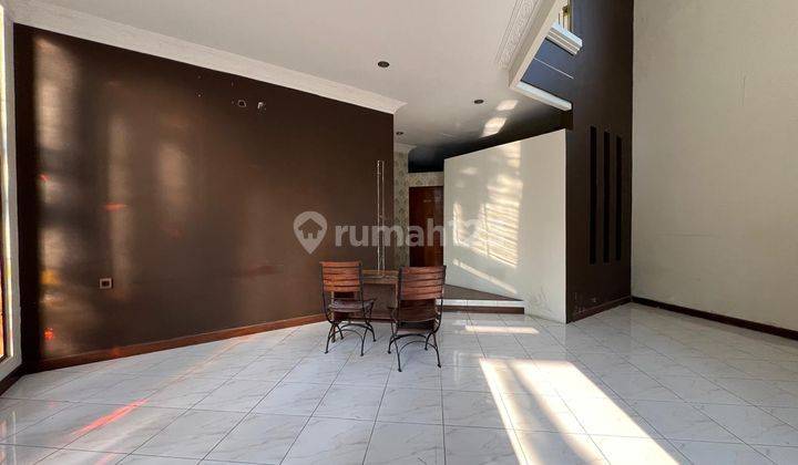 Rumah 2 Lantai Bagus Setra Sari Bandung 1