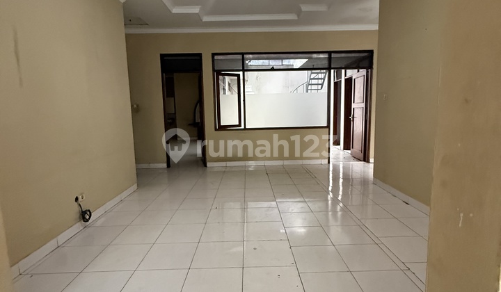 Disewakan Rumah Taman Lingkar Selatan | Lt 214 | 3+1 Kt | Siap Huni