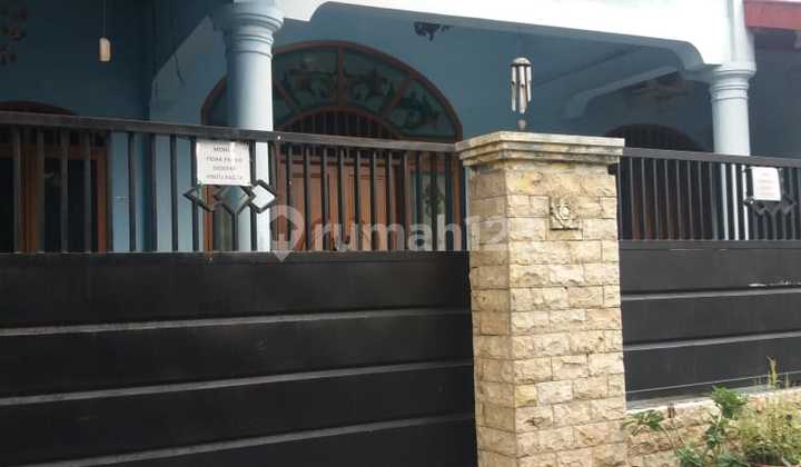 For Sale Well-Maintained City Center House on Gadung Street, South Surabaya, Near Hospital 2