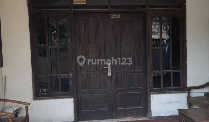 Rumah Bagus Tepi Jalan Raya UWK Dukuh Kupang Surabaya 2